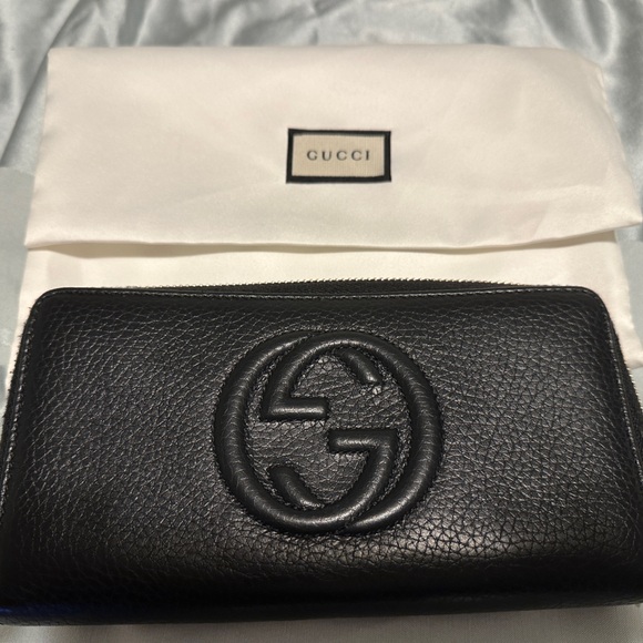 Soho Gucci Wallet Authentic - Picture 1 of 10